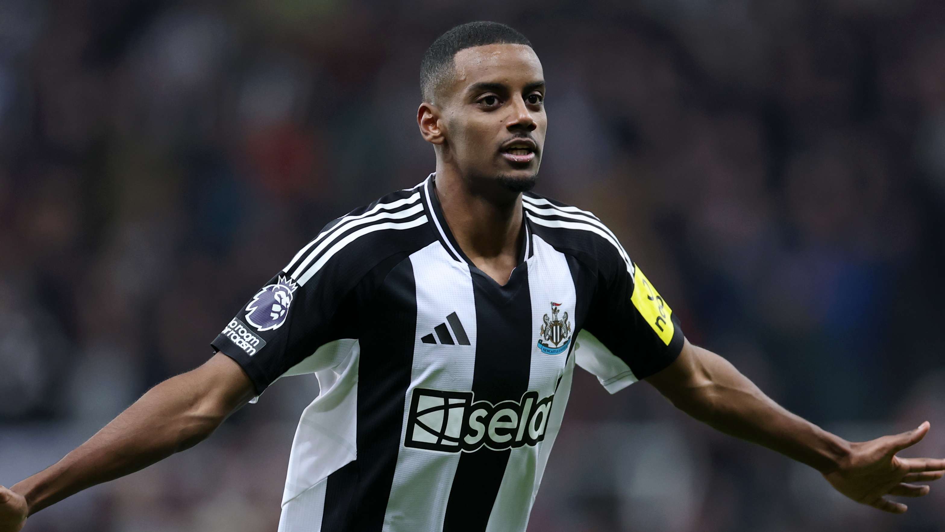 马宁执法亚冠淘汰赛 震撼C罗的利雅得胜利与费哈对决